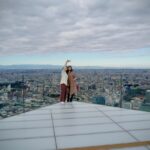 Nieprzypadkowe spojrzenia w niebie pełnym ludzi